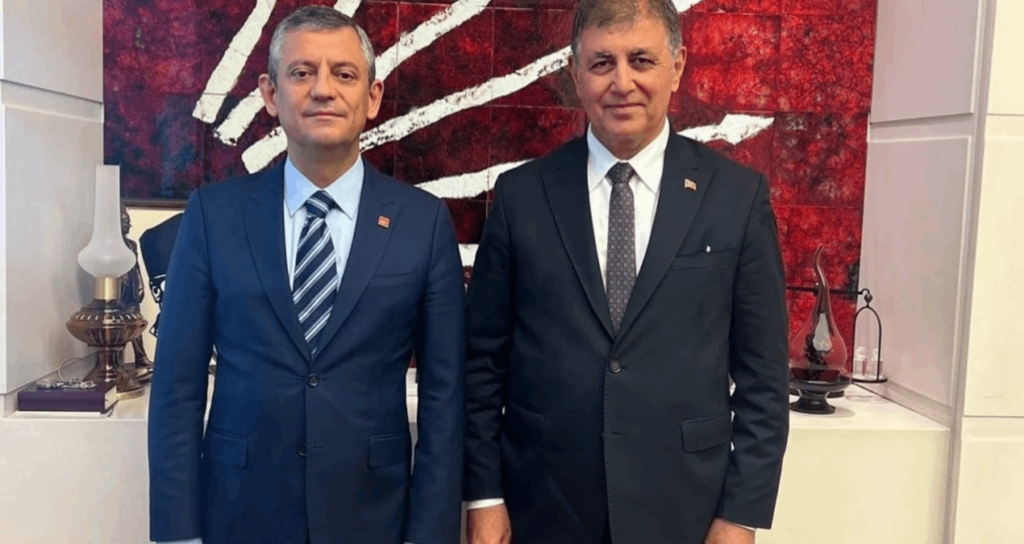 Ali Mahir Başarır'dan AKP'ye Geçen Cemil Tugay Hakkında Sert Eleştiriler